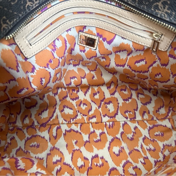 Authentic GUESS Signature Logo Large Hand Bag Shoulder Bag Beautiful Purse F - Picture 10 of 11